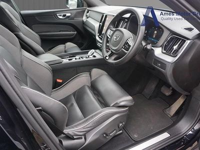 Used Volvo XC60 Plus 250 HP (183 kW) 2025 Black SUV