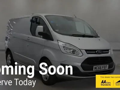 Usado Ford Transit Custom Limited 168 CV (123 kW) 2017 Plateado Van