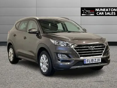 Usado Hyundai Tucson SE 177 CV (130 kW) 2019 Gris SUV