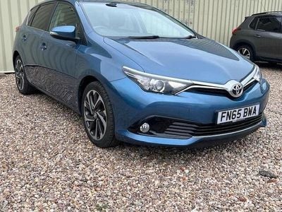 Used Toyota Auris Design 2015 Blue Hatchback