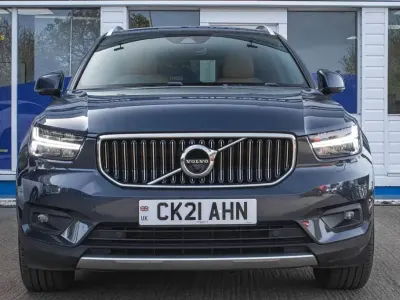 Usado Volvo XC40 Inscription 197 CV (144 kW) 2021 Azul SUV