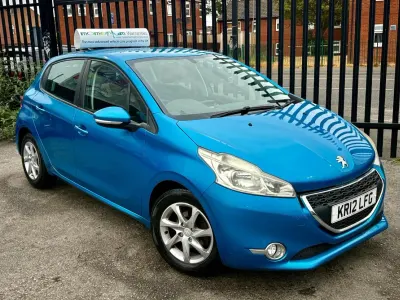 Used Peugeot 208 Active 68 HP (50 kW) 2012 Blue Hatchback