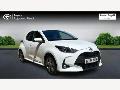Used Toyota Yaris 116 HP (85 kW) 2024 White Hatchback