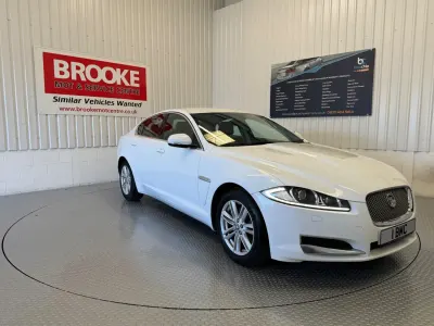 Second-hand Jaguar XF Luxury 163 CP (119 kW) 2012 Alb Berlinǎ