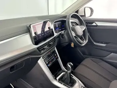 Used VW T-Roc Life 150 HP (110 kW) 2023 White SUV