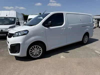 Used Vauxhall Vivaro S 100 HP (73 kW) 2023 White MPV