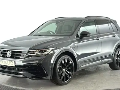 Usado VW Tiguan Black Edition 245 HP (180 kW) 2023 Cinzento SUV