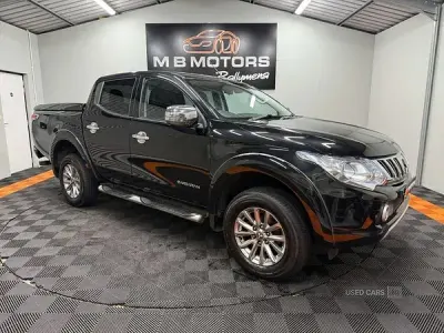 Używany Mitsubishi L200 2016 Czarny Pickup