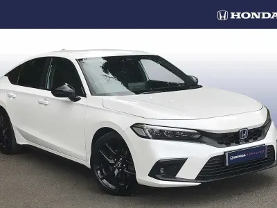 Begagnad Honda Civic Sport 143 HK (105 kW) 2024 Vit