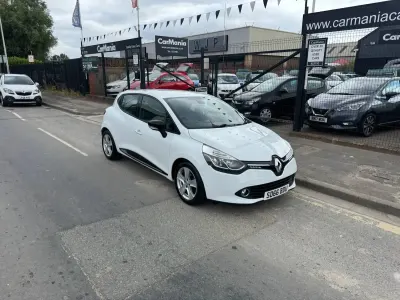 Used Renault Clio Dynamique 2016 White Estate