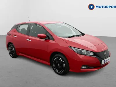 Usado Nissan Leaf Acenta 110 kW (150 HP) 2022 Vermelho Citadino