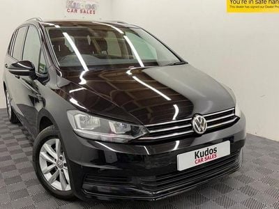 Used VW Touran R 115 HP (84 kW) 2019 Black MPV