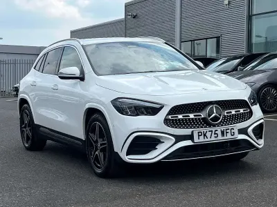 Usado Mercedes GLA200 Executive 163 HP (119 kW) 2025 Branco SUV