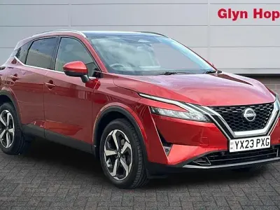 Used Nissan Qashqai N-Connecta 140 HP (102 kW) 2023 Red SUV