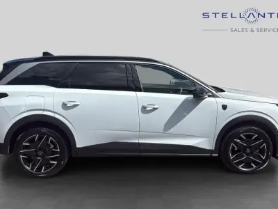 Second-hand Peugeot 5008 GT 134 CP (98 kW) 2025 Alb SUV
