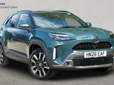 Used Toyota Yaris Cross 130 HP (95 kW) 2026 Forest green SUV