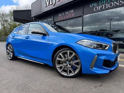 Begagnad BMW M135 Comfort Edition 306 HK (225 kW) 2023 Blå Halvkombi