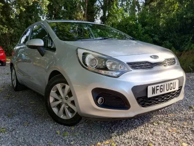 Used Kia Rio 90 HP (66 kW) 2011 Silver Hatchback
