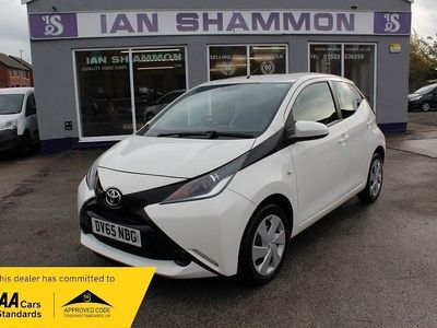 White Used 2015 Toyota Aygo X-play Hatchback | £5,695 (Fair price)