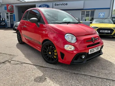 Begagnad Abarth 595 Competizione 180 HK (132 kW) 2017 Röd Halvkombi