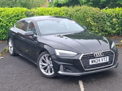 Begagnad Audi A5 Sport 150 HK (110 kW) 2024 Svart Halvkombi