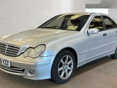 Usado Mercedes C180 Classic 2006 Prateado Sedan