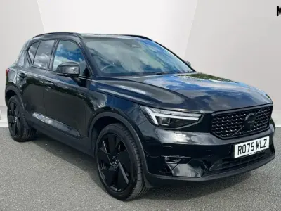 Usado Volvo XC40 Ultra 197 CV (144 kW) 2025 Negro SUV