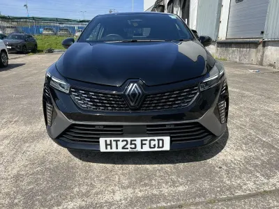 Used Renault Clio Esprit Alpine 89 HP (65 kW) 2025 Black Hatchback