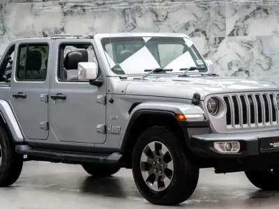Begagnad Jeep Wrangler Overland 200 HK (147 kW) 2019 Grå SUV