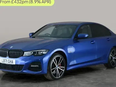 Begagnad BMW 330e M Sport 292 HK (214 kW) 2022 Blå Sedan
