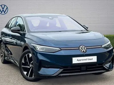 Used VW ID.7 Pro 210 kW (286 HP) 2024 Aquamarine blue metallic black Hatchback