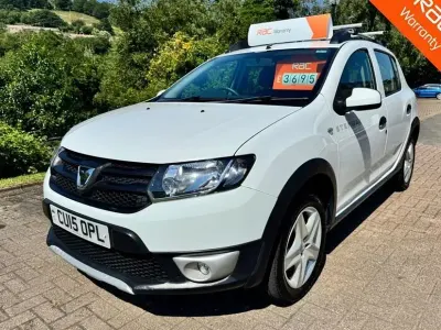 Used Dacia Sandero Ambiance 90 HP (66 kW) 2015 White Hatchback