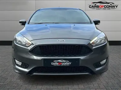 Used Ford Focus ST-Line 120 HP (88 kW) 2017 Grey Hatchback