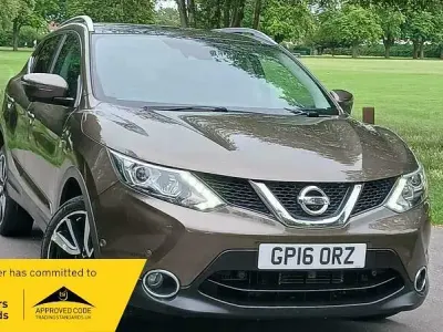 Used Nissan Qashqai Tekna 130 HP (95 kW) 2016 Bronze SUV