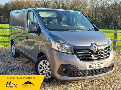 Grey Used 2017 Renault Trafic MPV | £7,999 (Good price)