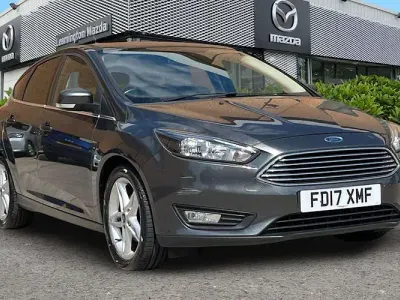 Used Ford Focus Zetec 120 HP (88 kW) 2017 Grey Hatchback