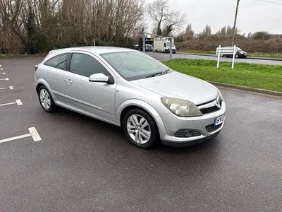 Second-hand Vauxhall Astra Sport 115 CP (84 kW) 2007 Argintiu Hatchback
