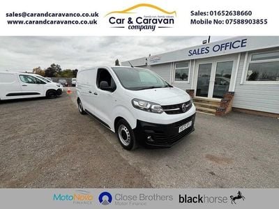 Used Vauxhall Vivaro S 100 HP (73 kW) 2022 White MPV