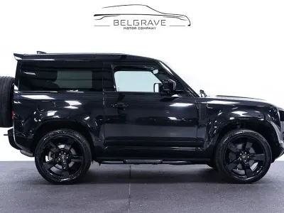 Używany Land Rover Defender SE Dynamic 250 KM (183 kW) 2022 Czarny SUV