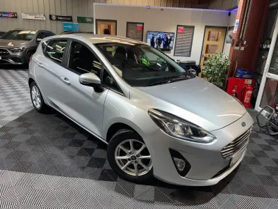 Used Ford Fiesta Zetec 100 HP (73 kW) 2017 Silver Hatchback