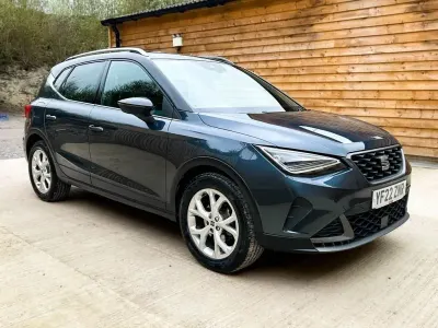 Używany Seat Arona FR 110 KM (80 kW) 2022 Szary SUV