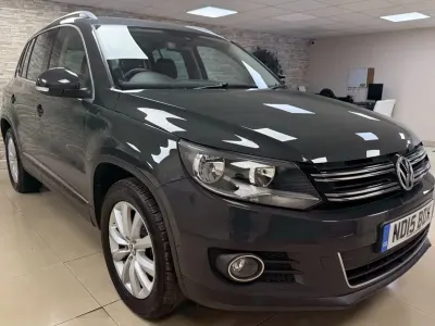 Gebraucht VW Tiguan Match 150 PS (110 kW) 2015 Grau SUV