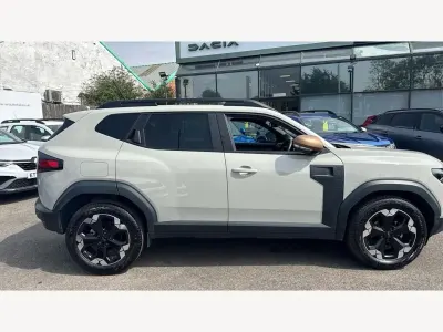 Used Dacia Duster Extreme 130 HP (95 kW) 2025 Beige SUV