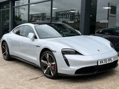 Begagnad Porsche Taycan