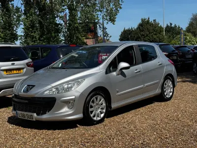 Usado Peugeot 308 Envy 120 HP (88 kW) 2011 Prateado Citadino