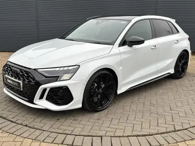 Używany Audi RS3 Comfort 400 KM (294 kW) 2022 Biały Sedan/Limuzyna