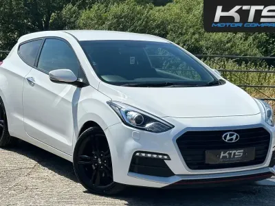 Used Hyundai i30 Turbo 186 HP (136 kW) 2016 White Hatchback