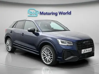 Używany Audi Q2 Black Edition 150 KM (110 kW) 2024 Niebieski SUV