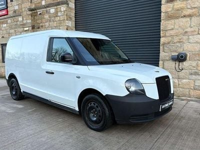 Used 2022 LEVC VN5 City MPV | £8,500