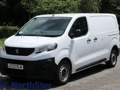 Used Peugeot Expert Premium 102 HP (75 kW) 2023 White Van